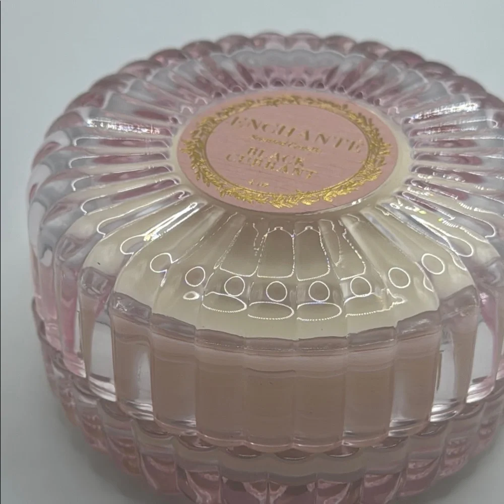 Enchante black currant candle 4 0z
